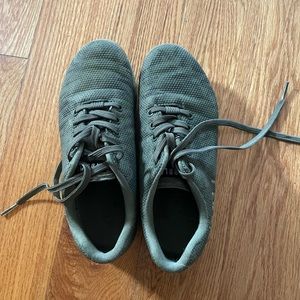 NoBull lifting shoes, green camo size 8.5 womens